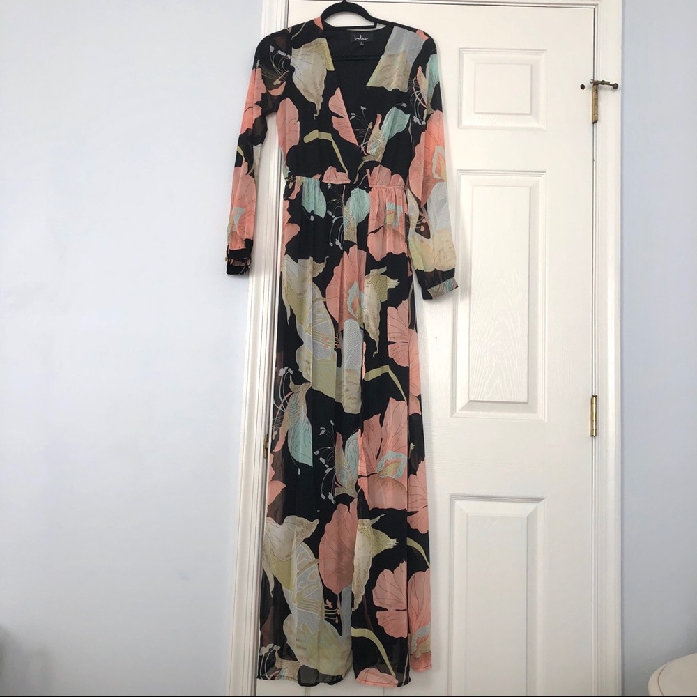 Lulu’s Floral Maxi Dress
